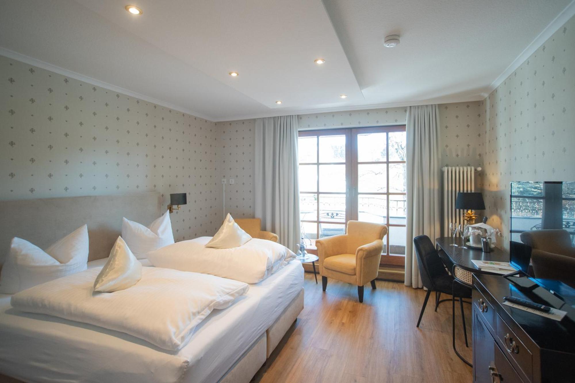 Hotel Restaurant Vinothek Lamm Bad Herrenalb Luaran gambar