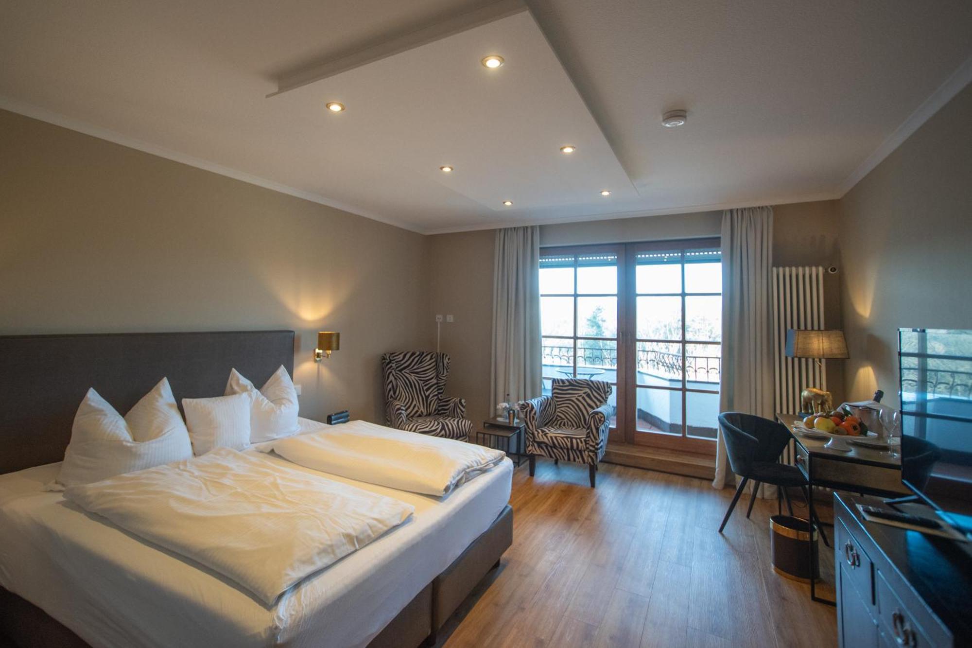 Hotel Restaurant Vinothek Lamm Bad Herrenalb Luaran gambar