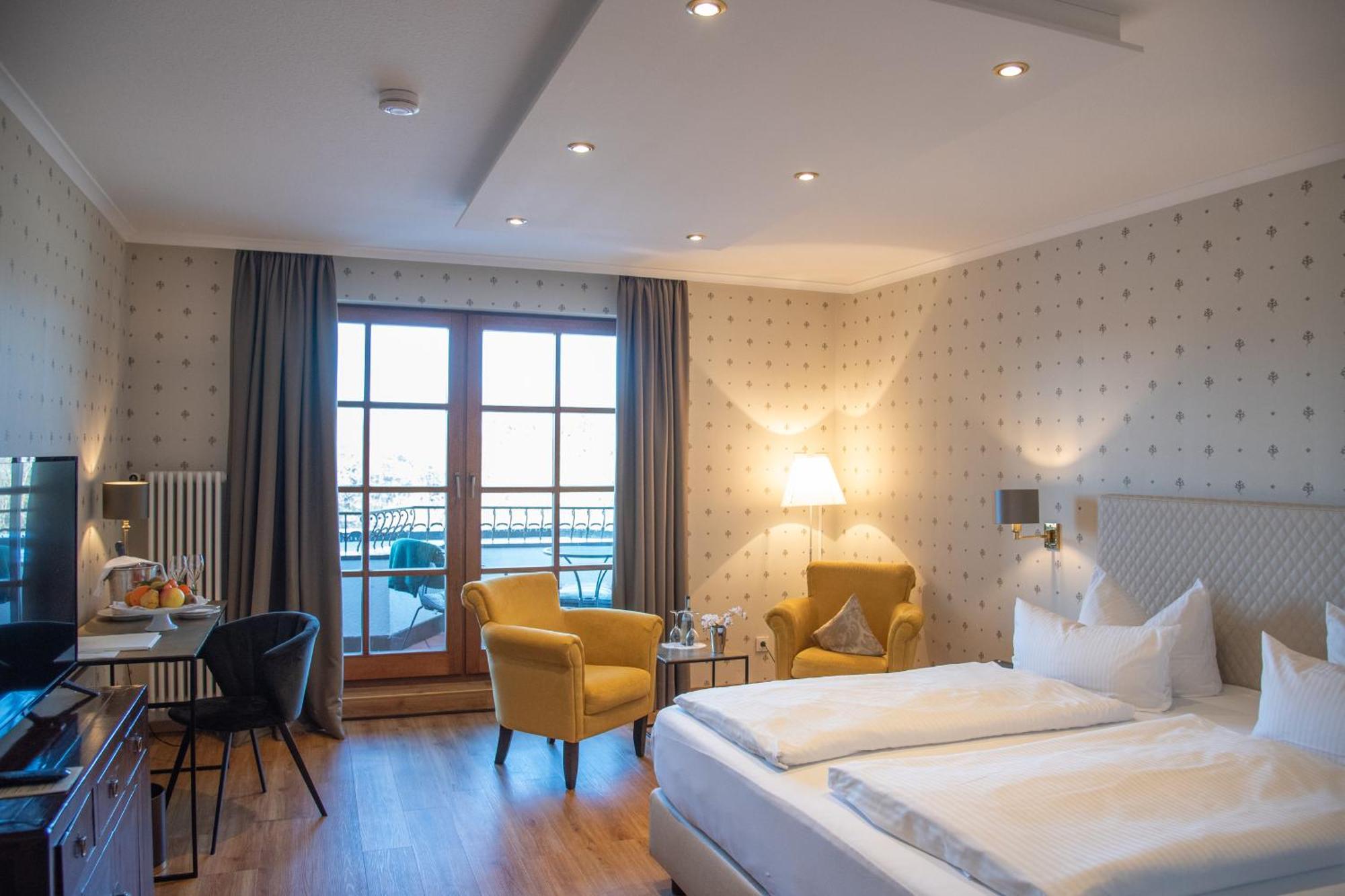 Hotel Restaurant Vinothek Lamm Bad Herrenalb Luaran gambar