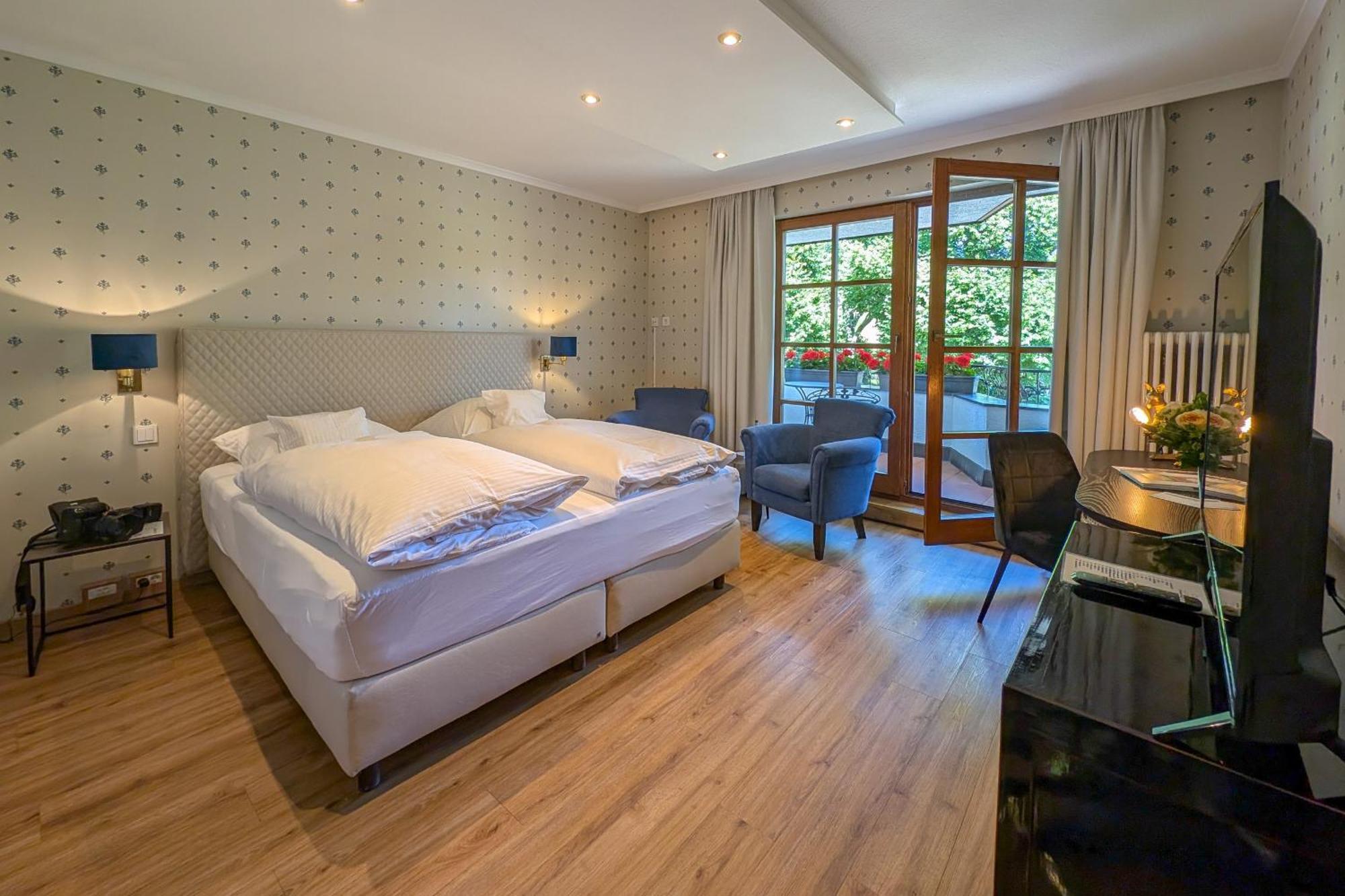 Hotel Restaurant Vinothek Lamm Bad Herrenalb Luaran gambar