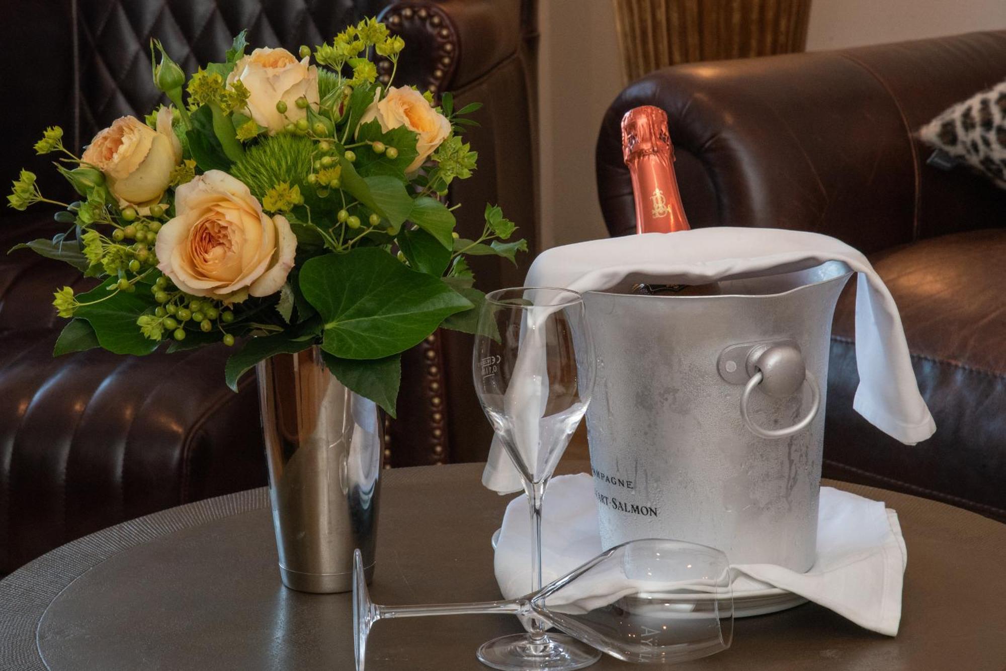 Hotel Restaurant Vinothek Lamm Bad Herrenalb Luaran gambar
