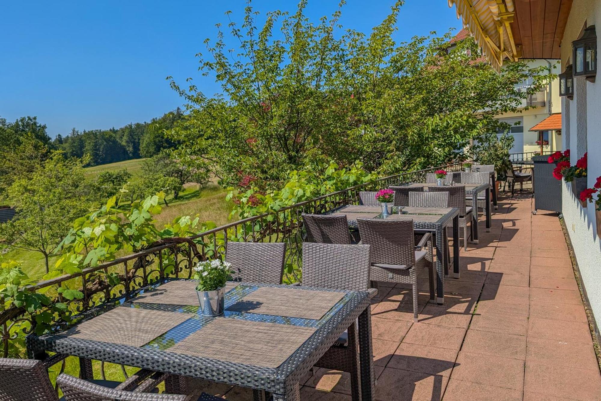 Hotel Restaurant Vinothek Lamm Bad Herrenalb Luaran gambar