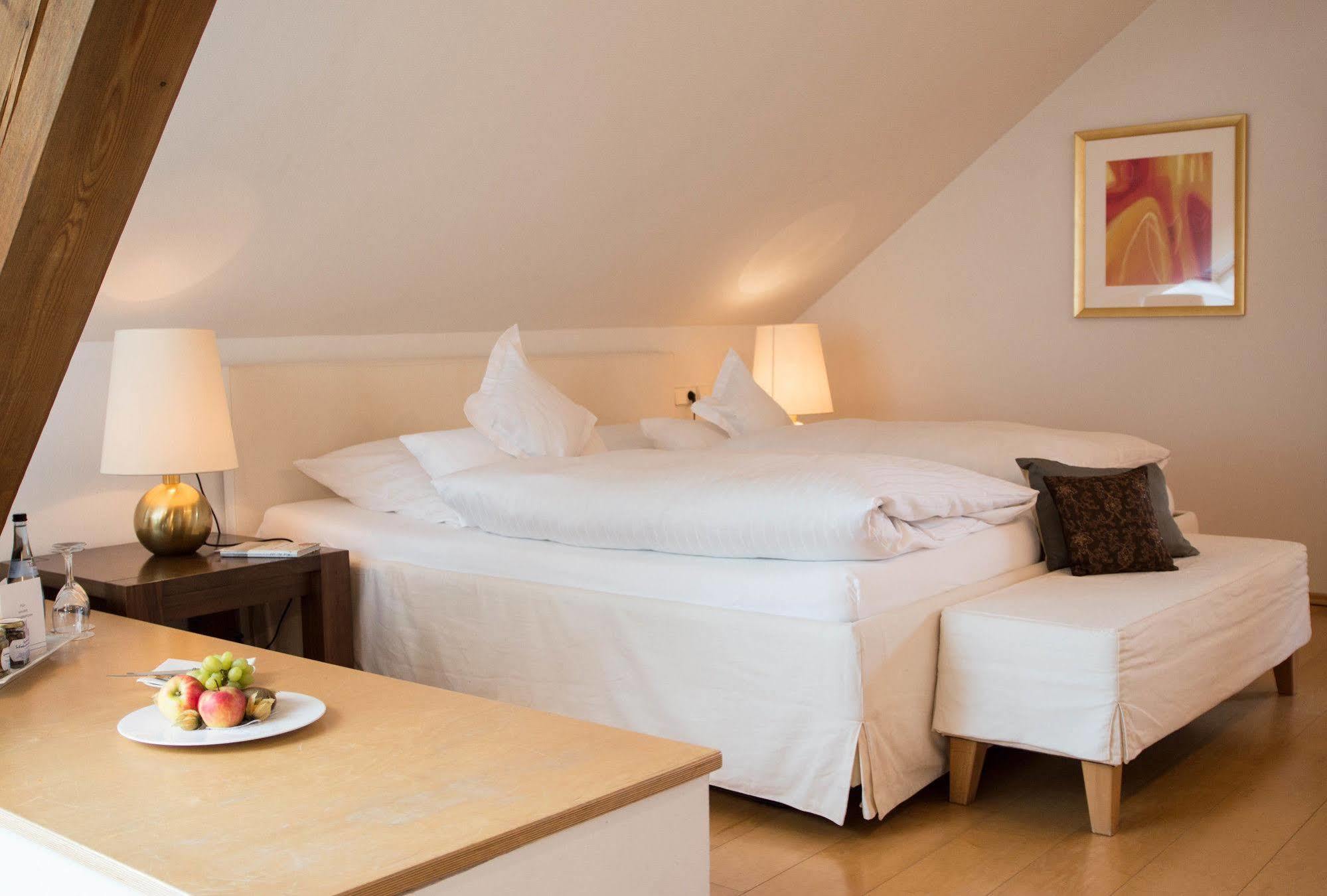 Hotel Restaurant Vinothek Lamm Bad Herrenalb Luaran gambar